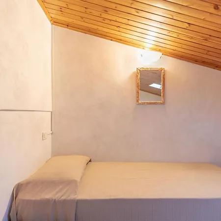 Simona Giardino Apartament